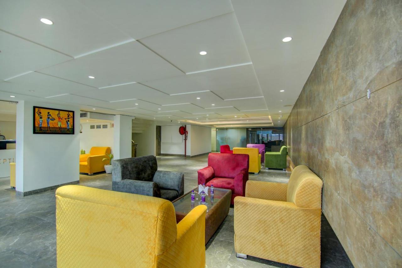 Townhouse Oak Hotel Dev Palace Delhi Zewnętrze zdjęcie