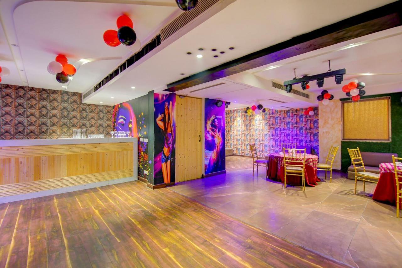 Townhouse Oak Hotel Dev Palace Delhi Zewnętrze zdjęcie